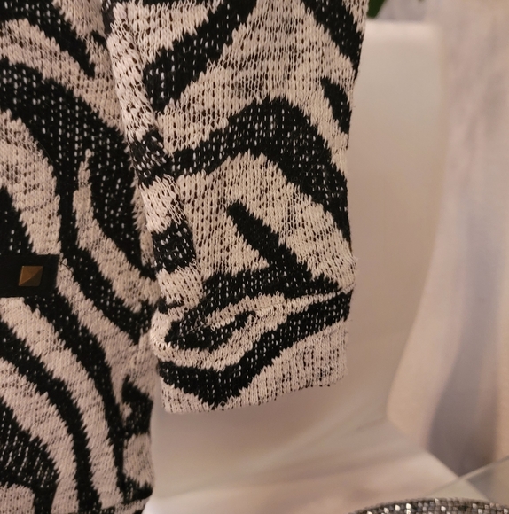 Joseph Ribkoff Zebra Print Long Sleeve Cotton Blend Sweater Size 8 - Picture 4 of 7